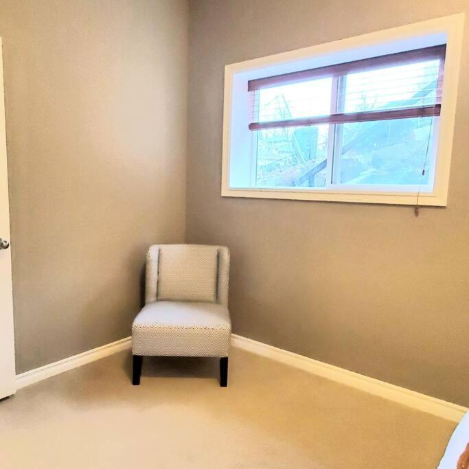צ'יליוואק Private 2 Bedrooms Suite Near Hwy 1, Cultus Lake, Heritage Park, Fishing, Coliseum מראה חיצוני תמונה