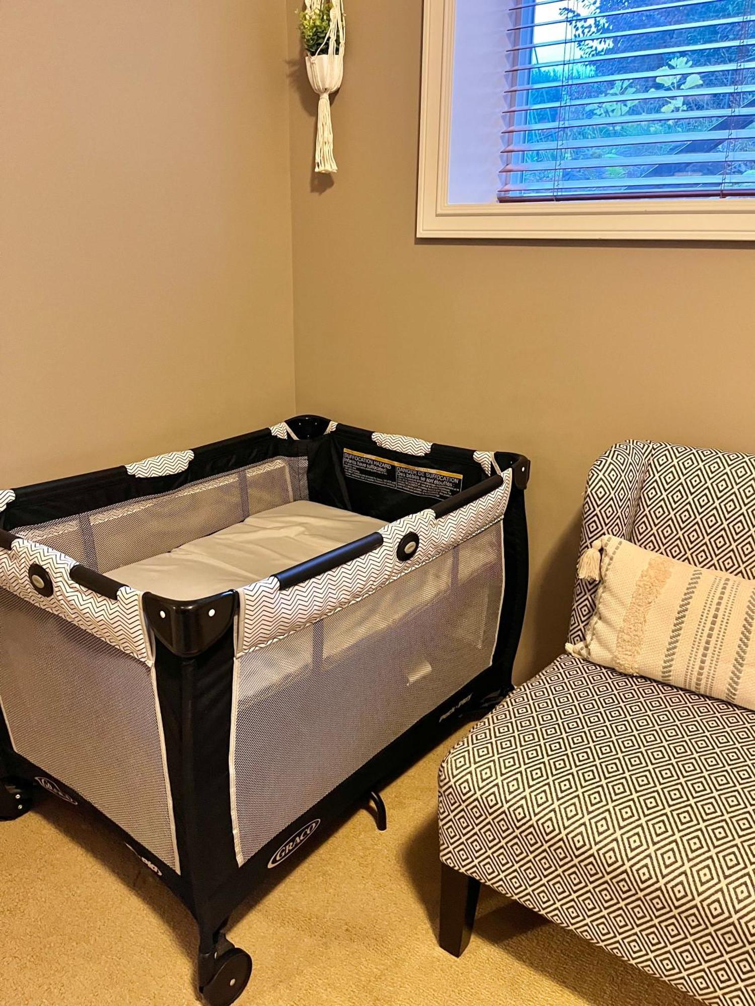 צ'יליוואק Private 2 Bedrooms Suite Near Hwy 1, Cultus Lake, Heritage Park, Fishing, Coliseum מראה חיצוני תמונה